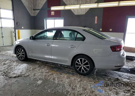 2017 Volkswagen Jetta Se z USA, uszkodzony, nr VIN 3VWDB7AJ4HM355139